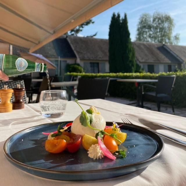 Hotel Restaurant Les Coquelicots, The Originals Relais Saint-Pardoux-l'Ortigier Exterior foto